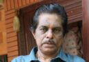 സി​നി​മാ സം​വി​ധാ​യ​ക​ൻ ഹ​രി​കു​മാ​ർ(70) അ​ന്ത​രി​ച്ചു. ചി​കി​ത്സ​യി​ലി​രി​ക്കെ തി​രു​വ​ന​ന്ത​പു​ര​ത്തെ സ്വ​കാ​ര്യ ആ​ശു​പ​ത്രി​യി​ലാ​യി​രു​ന്നു അ​ന്ത്യം