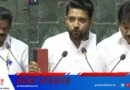 കേരളത്തില്‍ നിന്നുള്ള എംപിമാര്‍ ലോക്‌സഭയില്‍ സത്യപ്രതിജ്ഞ ചെയ്തു. പ്രോ ടെം സ്പീക്കര്‍ ഭര്‍തൃഹരി സത്യവാചകം ചൊല്ലിക്കൊടുത്തു