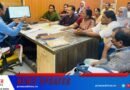 തെരുവ് നായ്ക്കളുടെ ആക്രമണം; പരിഹാര നടപടികൾ സ്വീകരിക്കണമെന്ന് ആവശ്യപ്പെട്ട് നഗരസഭാ സെക്രട്ടറിയെ ഉപരോധിച്ചു