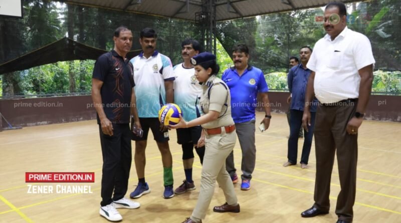 വോളിബോള് സൗഹൃദ മത്സരം: വിജയികളായി റൂറല് ജില്ലാ പോലീസ് ടീം വോളിബോള് സൗഹൃദ മത്സരം: വിജയികളായി റൂറല് ജില്ലാ പോലീസ് ടീം