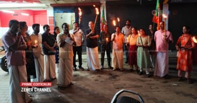 അപ്രഖ്യാപിത പവര് കട്ട്: കൊയിലാണ്ടിയില് കെഎസ്ഇബി ഓഫീസിനു മുന്നില് ബിജെപിയുടെ ദീപം കൊളുത്തി പ്രതിഷേധം അപ്രഖ്യാപിത പവര് കട്ട്: കൊയിലാണ്ടിയില് കെഎസ്ഇബി ഓഫീസിനു മുന്നില് ബിജെപിയുടെ ദീപം കൊളുത്തി പ്രതിഷേധം